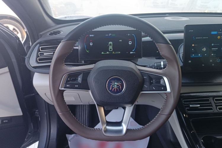 比亚迪 秦PLUS 2024款 荣耀版 DM-i 55KM领先型中控内饰13