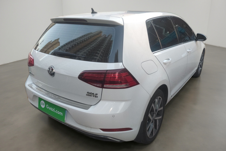 大众 高尔夫 2020款 挚爱版 280TSI DSG舒适型车身外观7