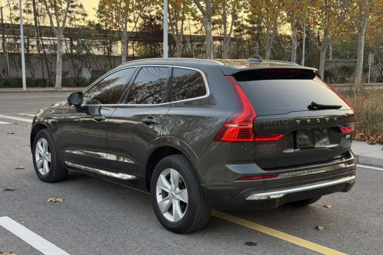 沃尔沃XC60 2022款 B5 四驱智逸豪华版车身外观6005