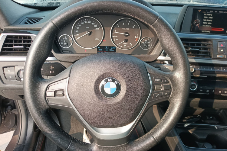 宝马3系 2017款 320Li 时尚型中控内饰13