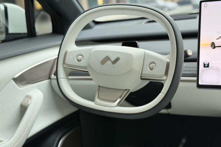 乐道L60 2024款 60kWh 四驱版中控内饰7009