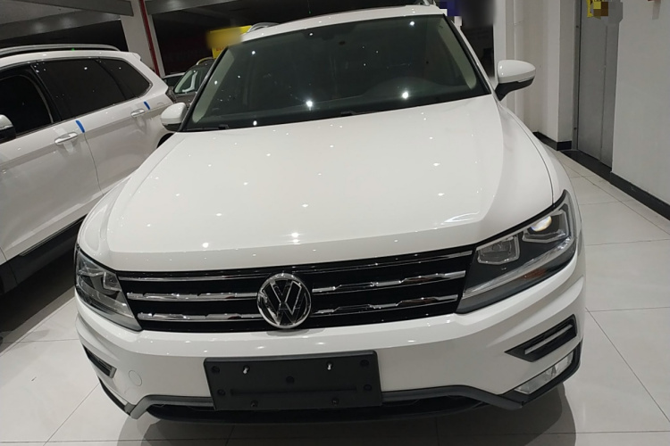 大众 途观L 2018款 330TSI 自动两驱豪华版车身外观2