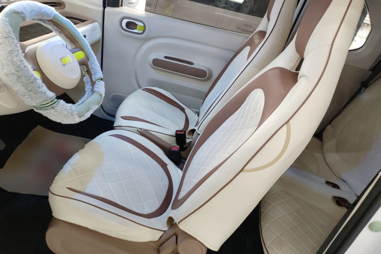 奔腾小马 2026款 222km 炫彩马中控内饰19