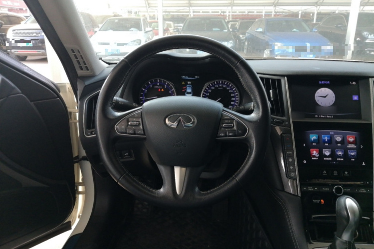 英菲尼迪Q50L 2016款 2.0T 舒适版中控内饰13