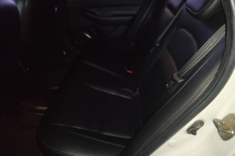 广汽传祺 传祺GA4 2018款 200T 自动豪华版中控内饰7001