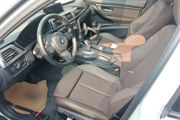 宝马3系 2019款 320Li M运动套装局部细节19