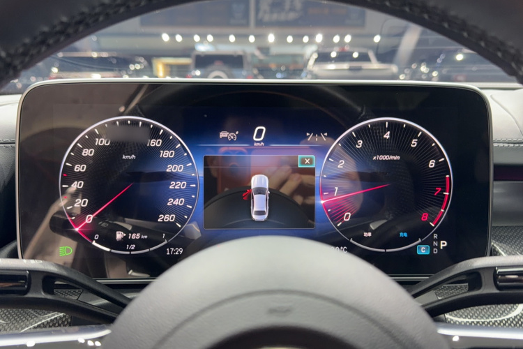 奔驰C级 2023款 C 260 L 运动版局部细节14