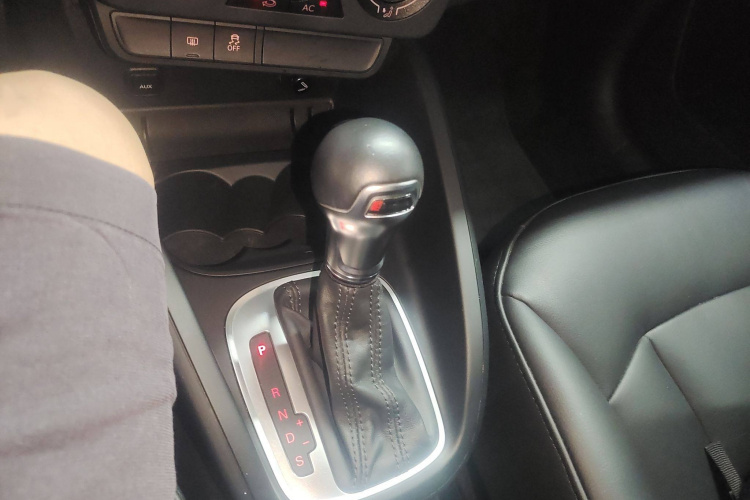 奥迪A1 2014款 30 TFSI Sportback时尚型局部细节18