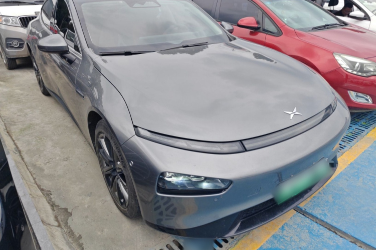 小鹏P7 2021款 480G车身外观3