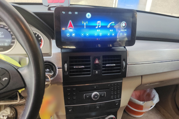 奔驰GLK级 2012款 GLK 300 4MATIC 动感型局部细节16