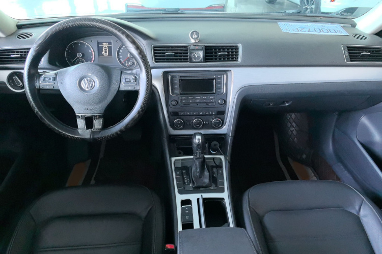 大众 帕萨特 2015款 1.8TSI DSG尊荣版中控内饰7003