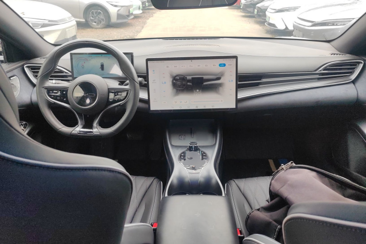 比亚迪 海豹 2023款 冠军版 700km 尊贵型中控内饰7002