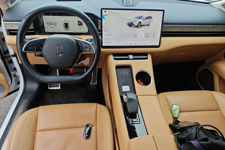 鸿蒙智行 问界M5 2022款 增程后驱标准版中控内饰12