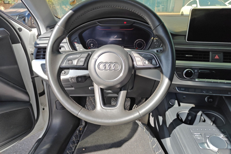 奥迪A4L 2019款 40 TFSI 时尚型 国V局部细节13