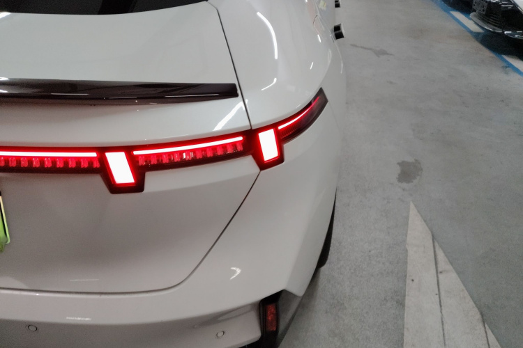 领克07 2024款 EM-P 126长续航 Ultra车身外观6002