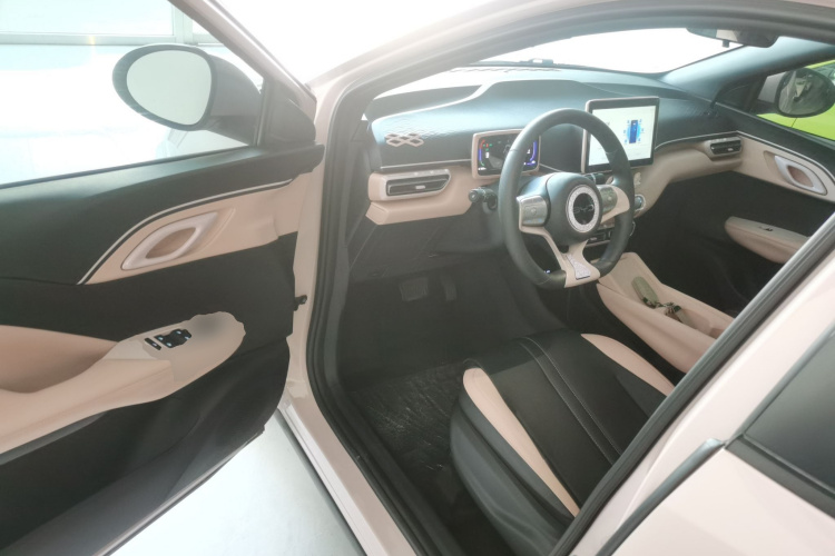 比亚迪 海鸥 2025款 305km 活力版中控内饰20