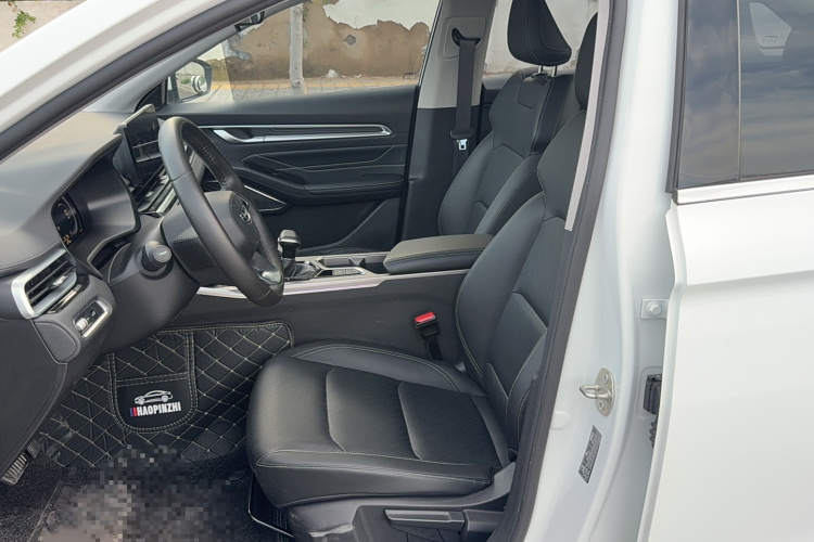 吉利汽车 帝豪 2022款 第4代 1.5L CVT精英型中控内饰7002