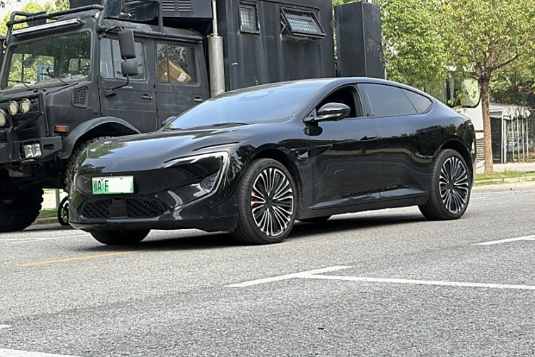 阿维塔12 2025款 Ultra增程版车身外观6001