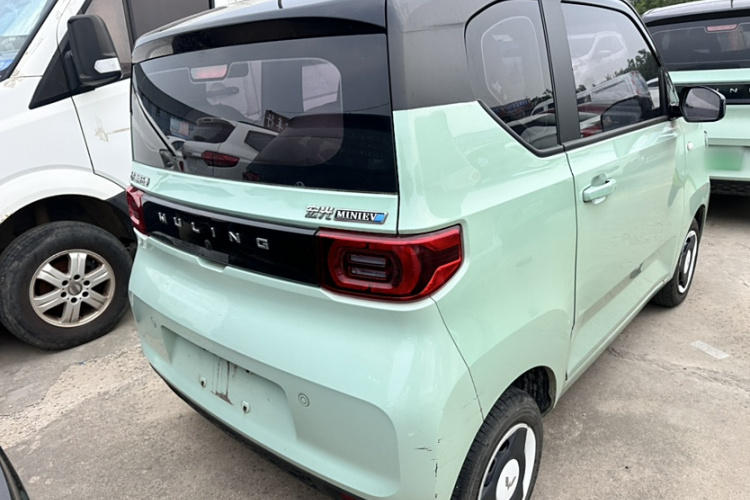 五菱汽车 宏光MINIEV 2022款 马卡龙臻享款 三元锂车身外观6005