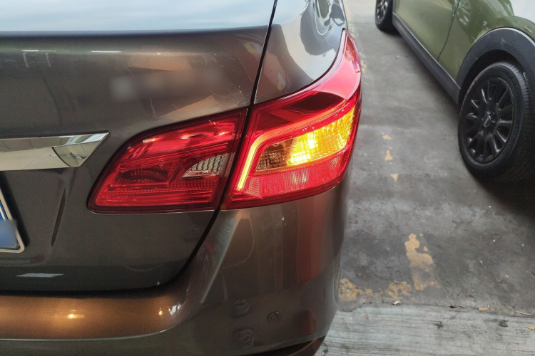 日产 轩逸 2022款 经典 1.6XL CVT豪华版车身外观6003