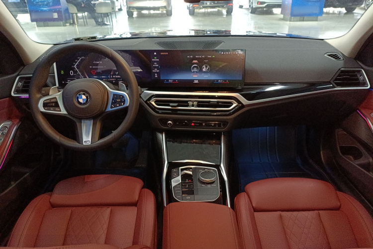 宝马3系 2023款 320Li M运动套装中控内饰12