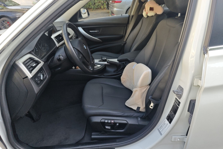 宝马3系 2015款 320Li 时尚型局部细节19