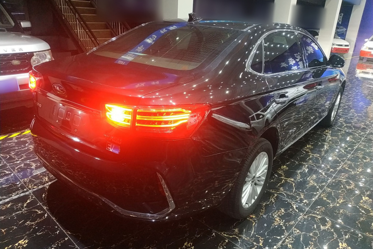 江汽集团 江淮iEVA60 2019款 旗舰型车身外观6005