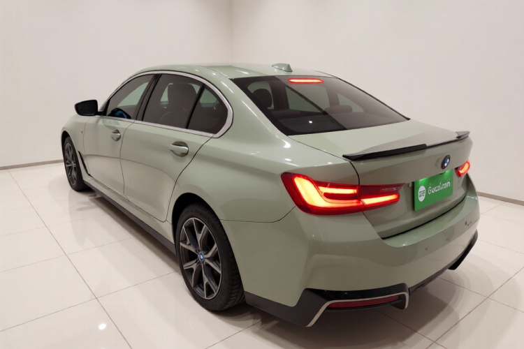 宝马i3 2022款 eDrive 35 L车身外观5