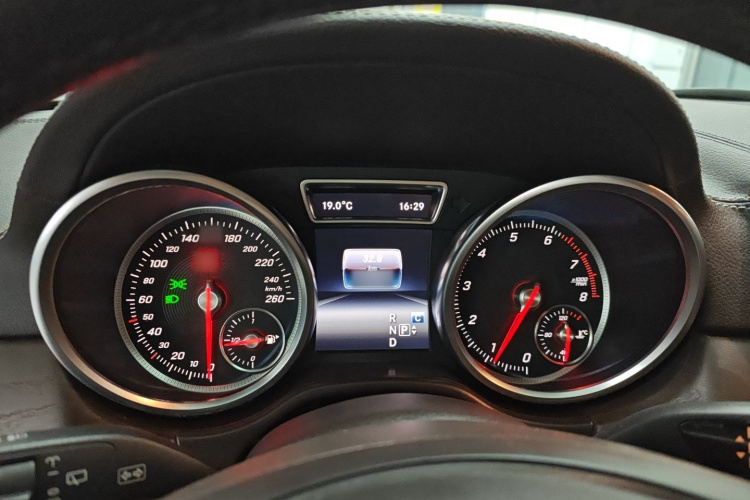 奔驰GLE 2017款 GLE 400 4MATIC局部细节14