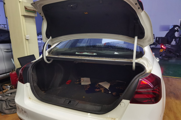 吉利汽车 帝豪 2019款 领军版 1.5L CVT向上互联型 国VI局部细节23