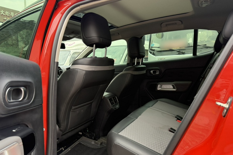 雪铁龙 天逸 C5 AIRCROSS 2017款 350THP 时尚型中控内饰7004