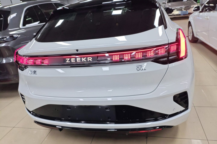 极氪001 2026款 103度后驱 Max版车身外观6