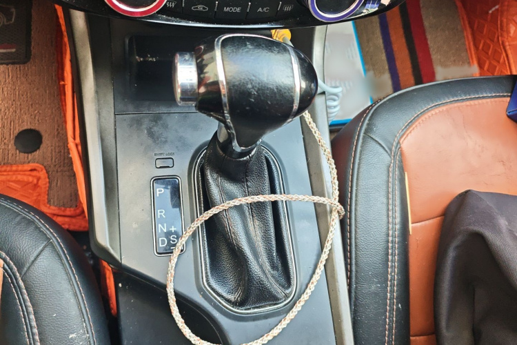 海马S5 2015款 1.5T CVT旗舰型局部细节18