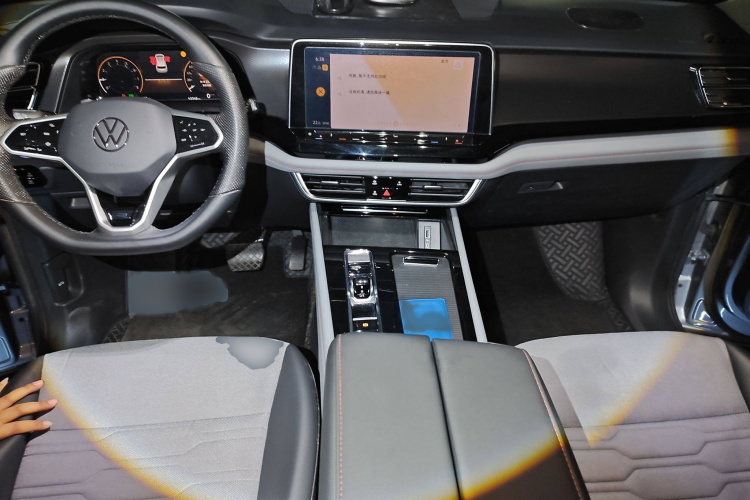 大众 途昂X 2021款 330TSI 两驱豪华版中控内饰7002