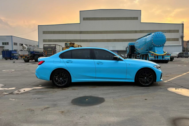 宝马3系 2022款 325Li M运动曜夜套装车身外观6011