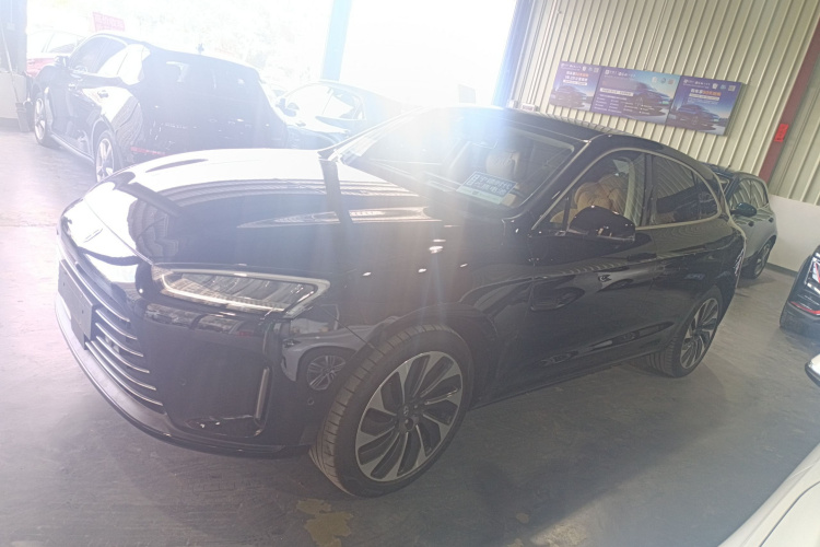 鸿蒙智行 问界M5 2022款 增程四驱性能版车身外观4