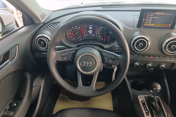 奥迪A3 2019款 Sportback 35 TFSI 时尚型 国VI中控内饰13
