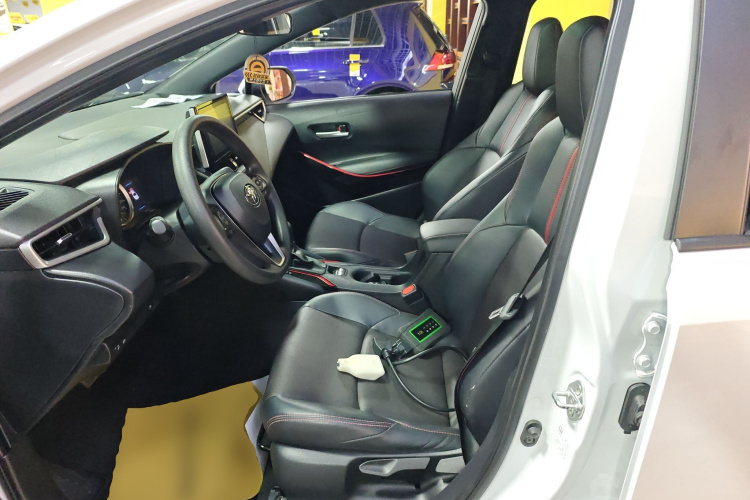 丰田 雷凌 2022款 双擎 1.8H E-CVT运动版局部细节19