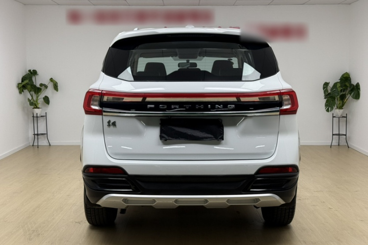 东风风行 风行T5 2022款 盛世款 1.6L 手动筑梦版五座车身外观6004