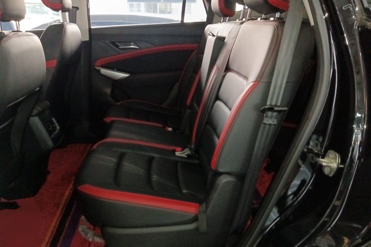 思皓X8 2022款 大圣版 300T DCT行者型 7座中控内饰7004