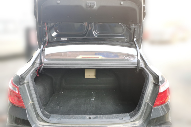 长安 逸动 2015款 1.6L 手动豪华型 国V中控内饰23