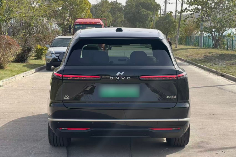 乐道L90 2025款 Max 六座版车身外观6004