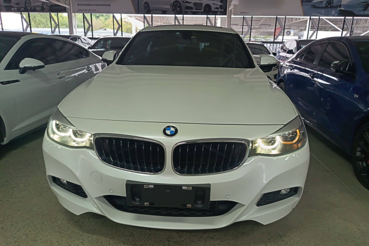 宝马3系GT 2019款 320i M运动套装车身外观6001
