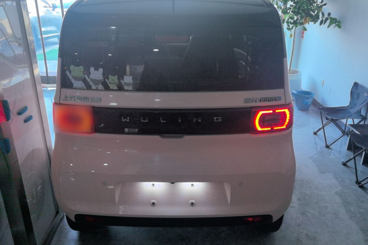 五菱汽车 宏光MINIEV 2022款 马卡龙臻享款 磷酸铁锂车身外观6