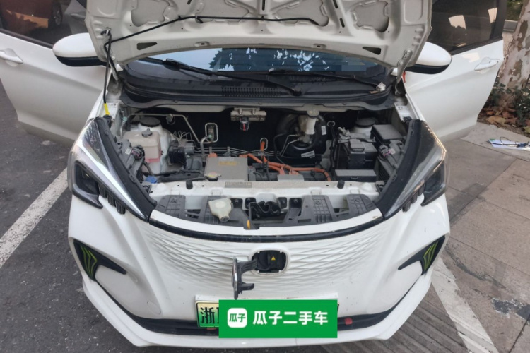 长安欧尚 奔奔E-Star 2022款 赏心版 多彩款 磷酸铁锂局部细节24