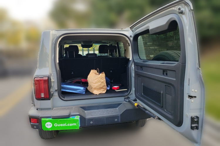 坦克300 2023款 越野版 2.0T 征服者中控内饰23