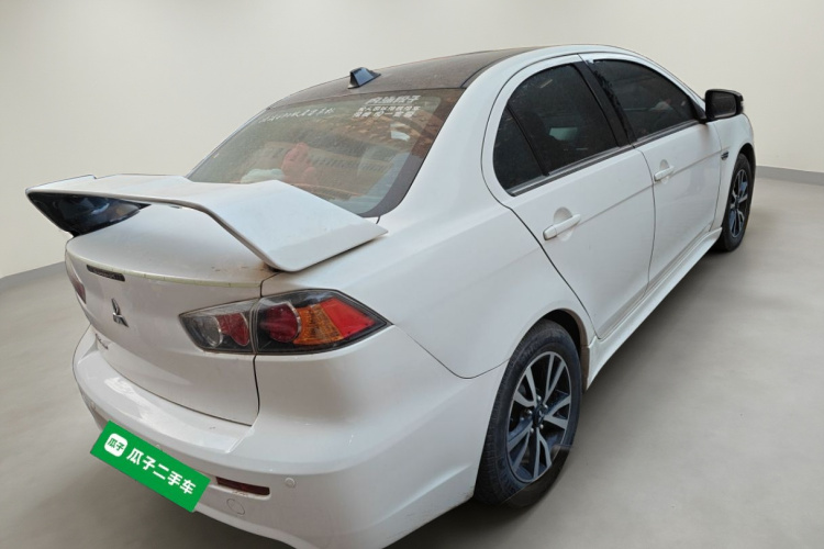 三菱 翼神 2016款 1.8L 手动黑白复刻版车身外观7