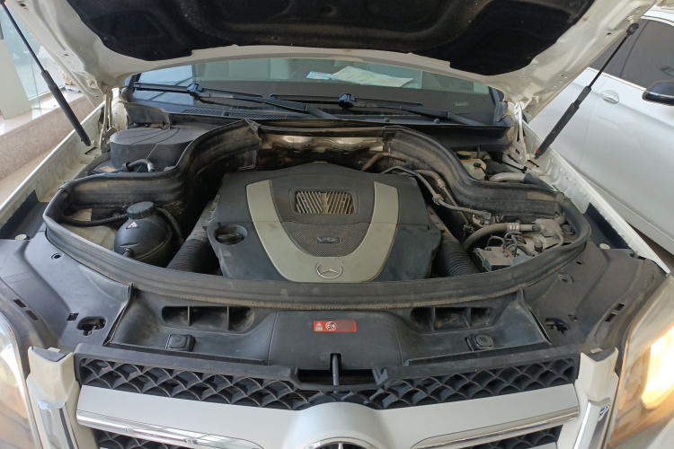 奔驰GLK级 2013款 GLK 300 4MATIC 动感天窗型局部细节24