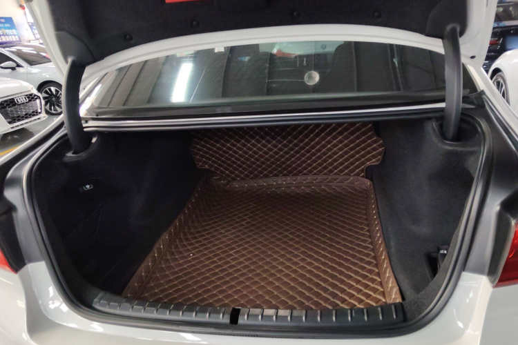 宝马5系 2018款 525Li M运动套装局部细节23