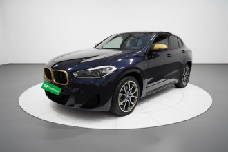 宝马X2 2023款 sDrive 25i 曜熠版